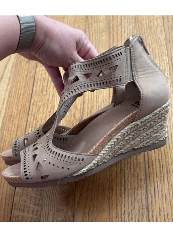 Earth Attalea Barbuda Leather Wedge Sandals Tan Biscuit Cutout Comfort Shoes 7.5 - Picture 5 of 7